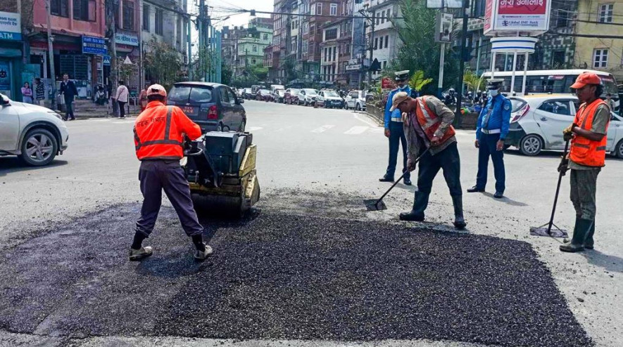 काठमाडौंका सडक तत्काल सुधार्न मन्त्री ज्वालाको निर्देशन